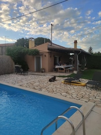 Freisitz mit NebengebÀude