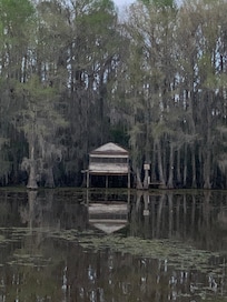 1910 Lake House directly in front of of the rental