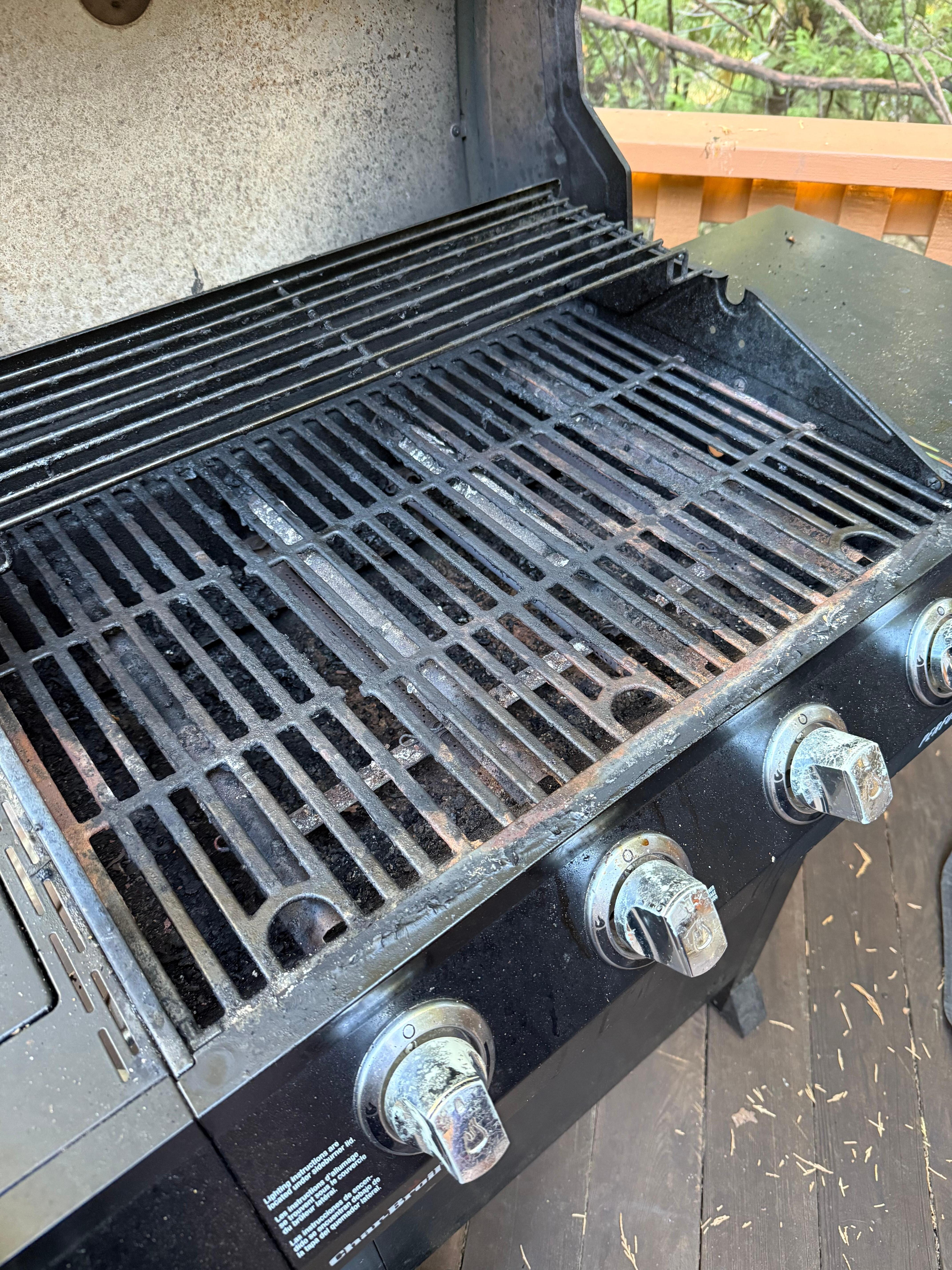 Dirty and rusted BBQ