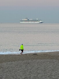 View of the cruise ship coming in