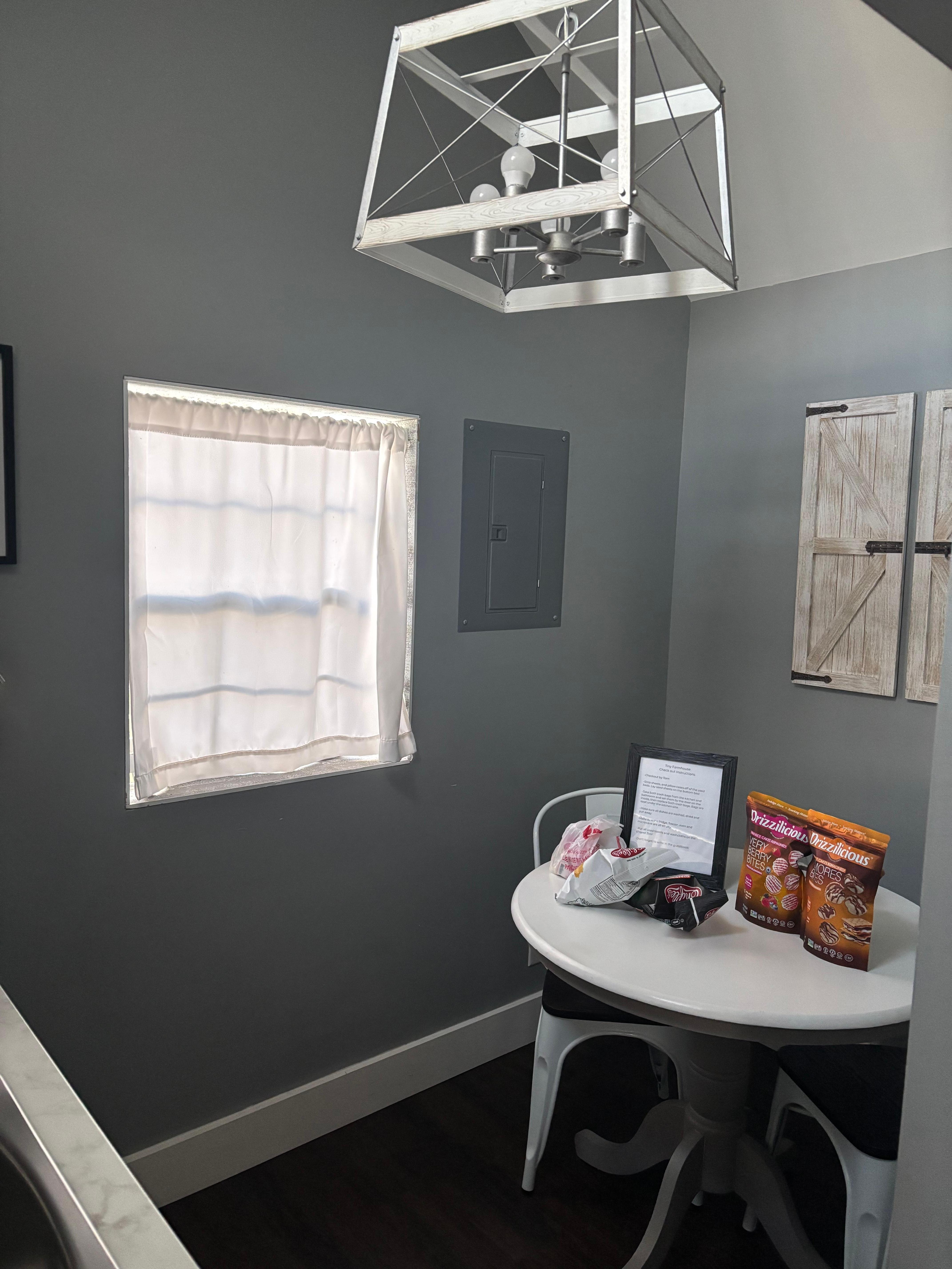 Nice little breakfast area