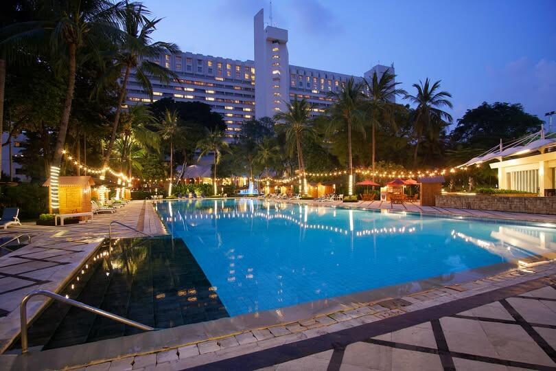 50-meter swimming pooll!