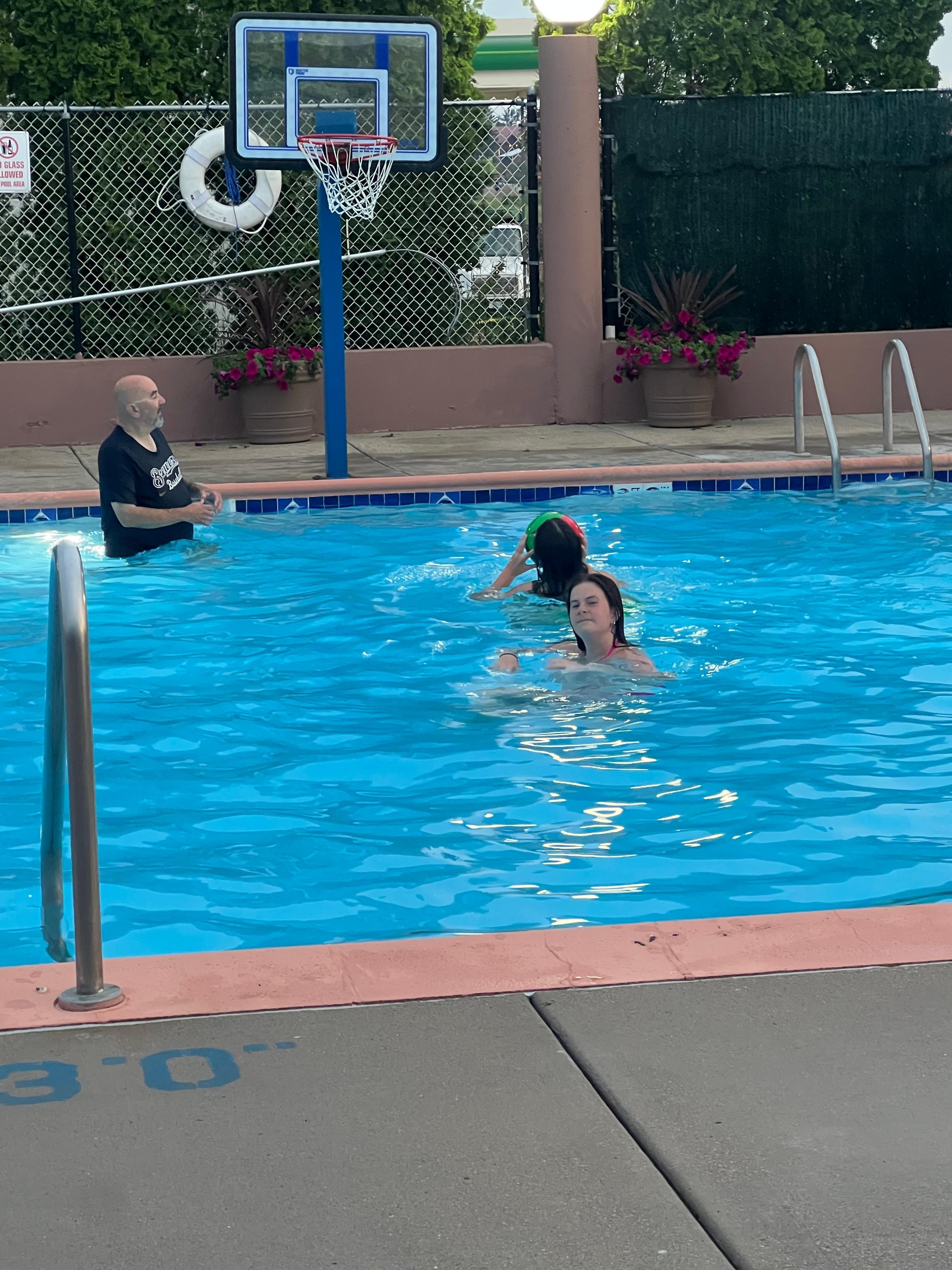 Outdoor swimming pool 