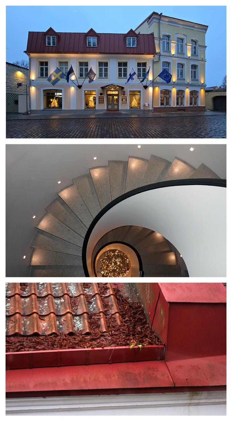 Hotellets forside


"Fotogen" vakker trapp

Utsikten fra hotellrommet
