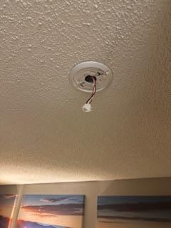 NO smoke Detector, very huge safety issue. 
