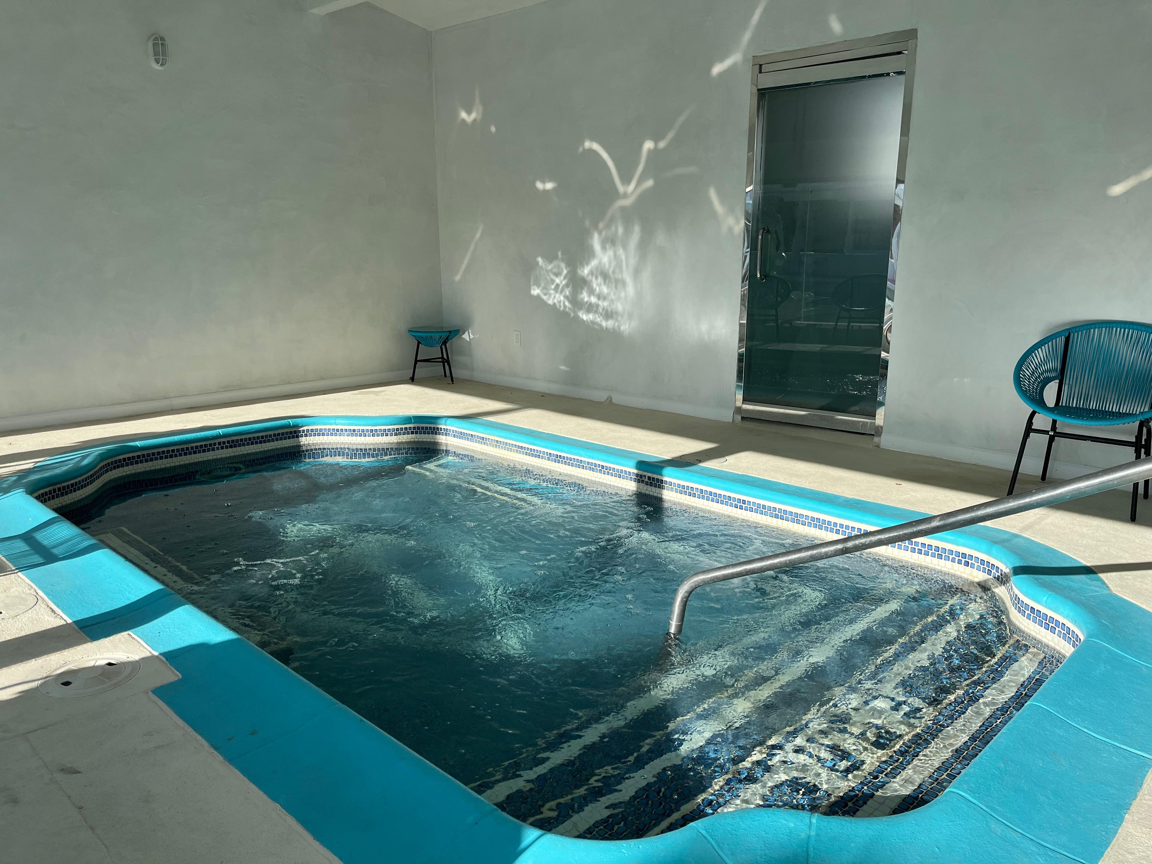 Hot spring- clean, perfect temperature 