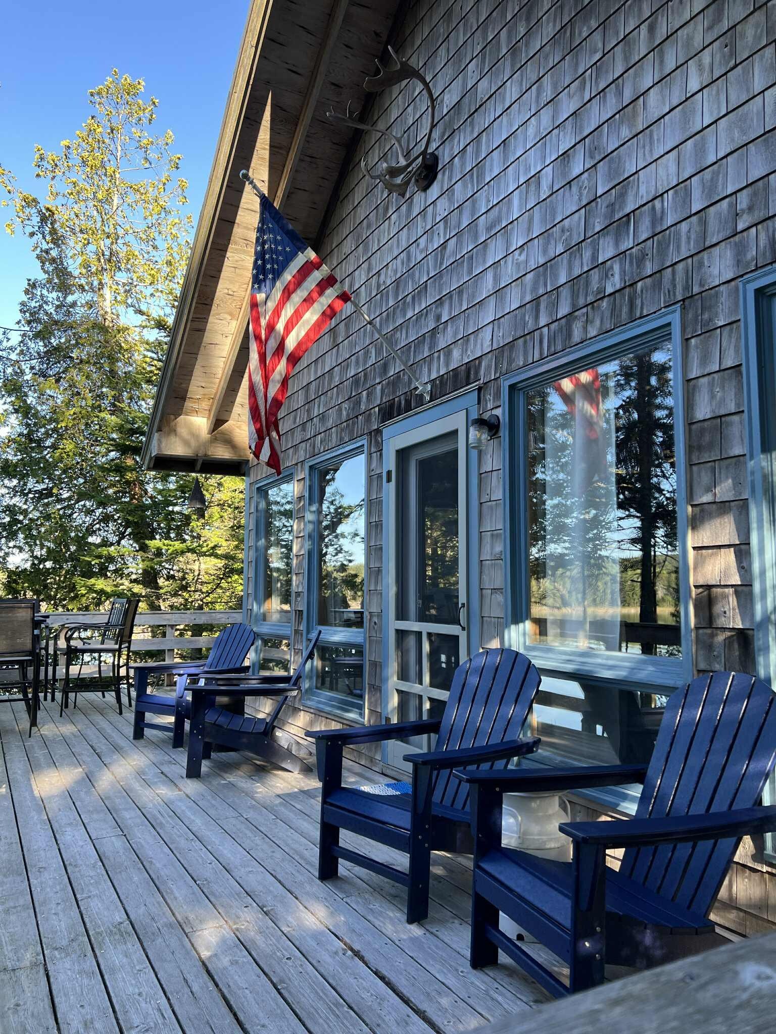 Beautiful setting and so comfortable. This is where we would sit and watch the stars.