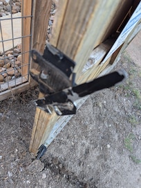 Latch is loose and gate not able to close correctly.