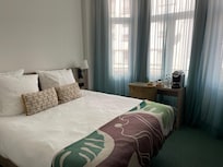 Chambre confortable et lumineuse