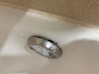 We noticed some moldy areas in need of maintenance in the bathtub. Some caulking is also needed to prevent water getting in there causing health issues.