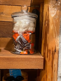 S’more jar for the fire pit👍