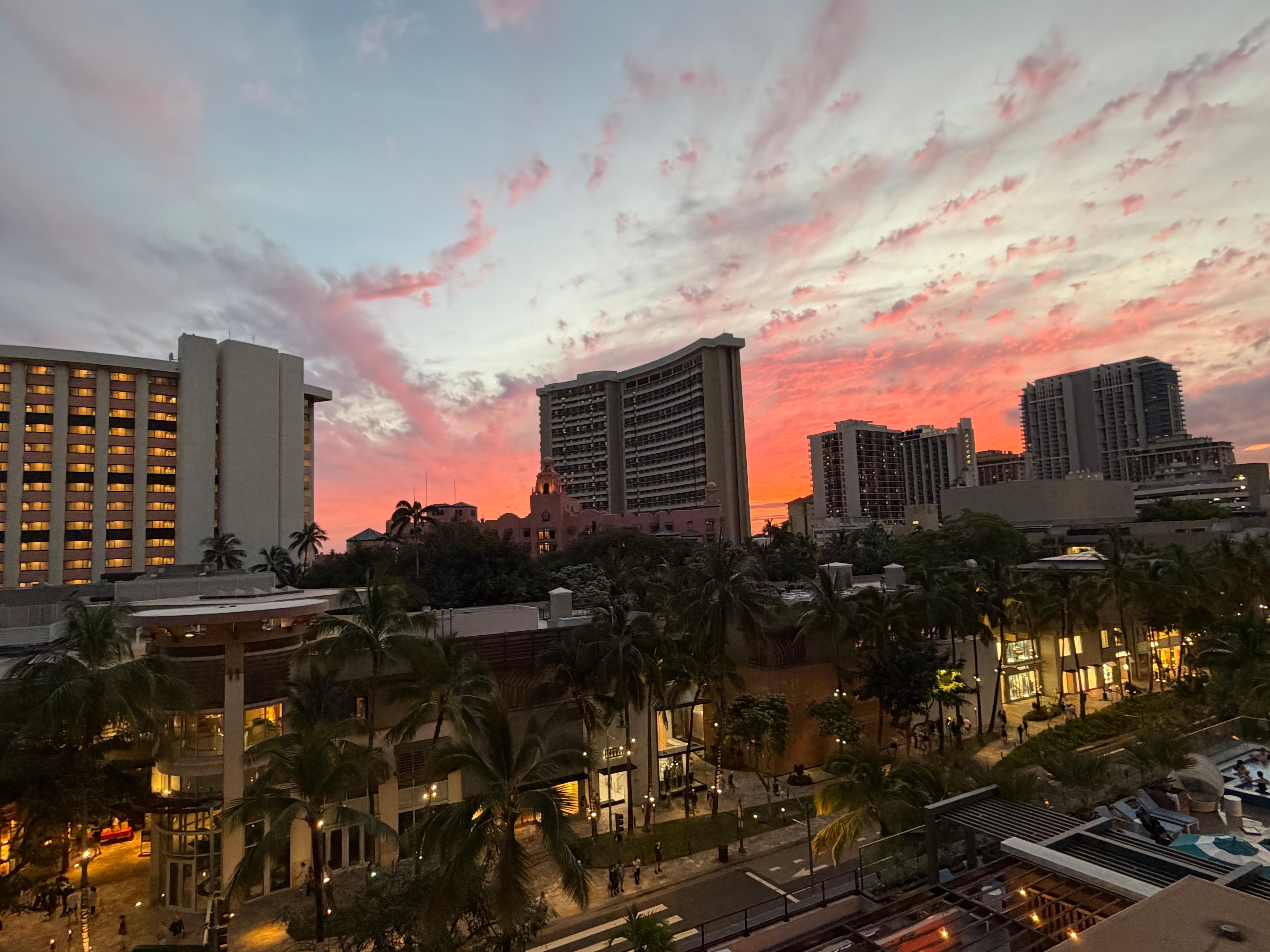 窓から見た夕焼け