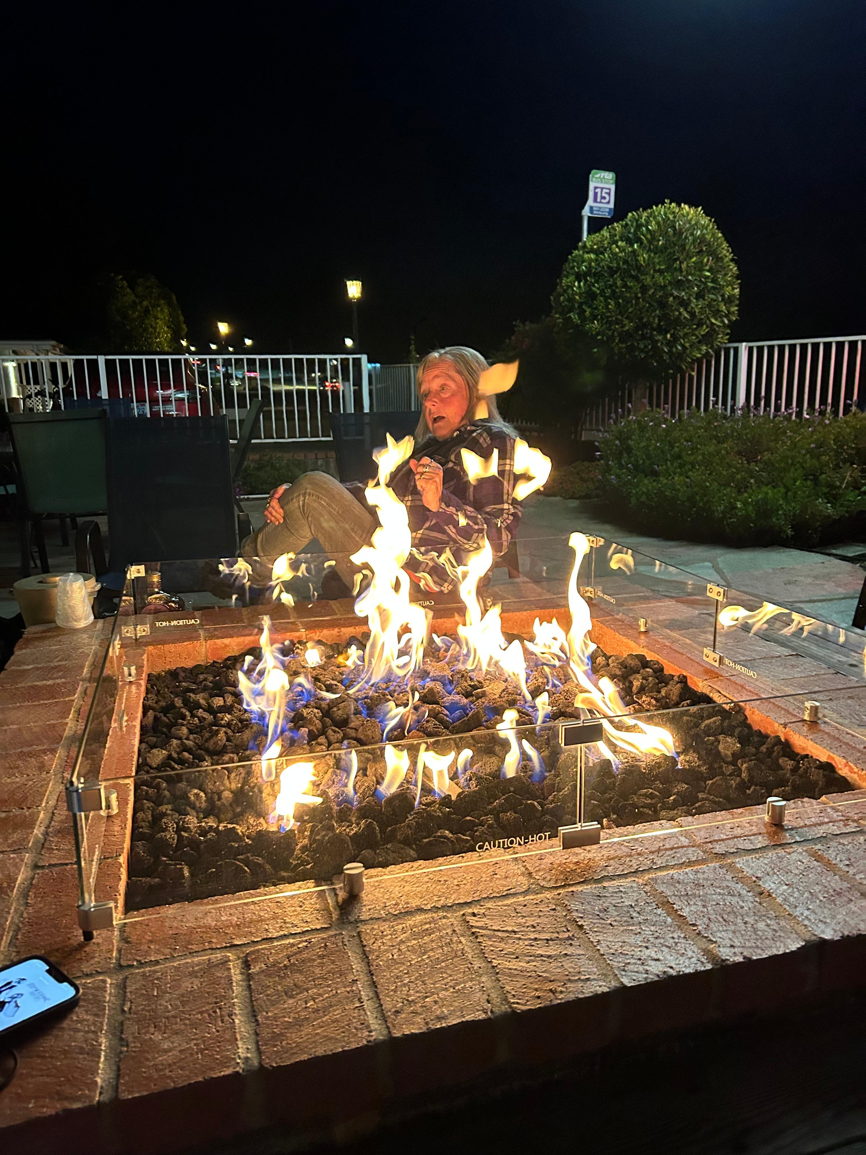 Firepit area was wonderful relaxing place to visit and catch up with our friends.