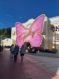 Close to Dollywood