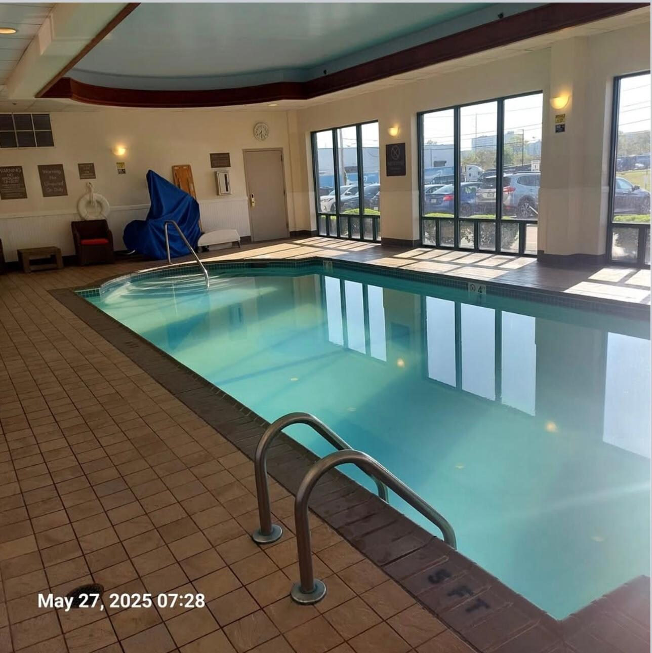 Nice enclosed Pool 
