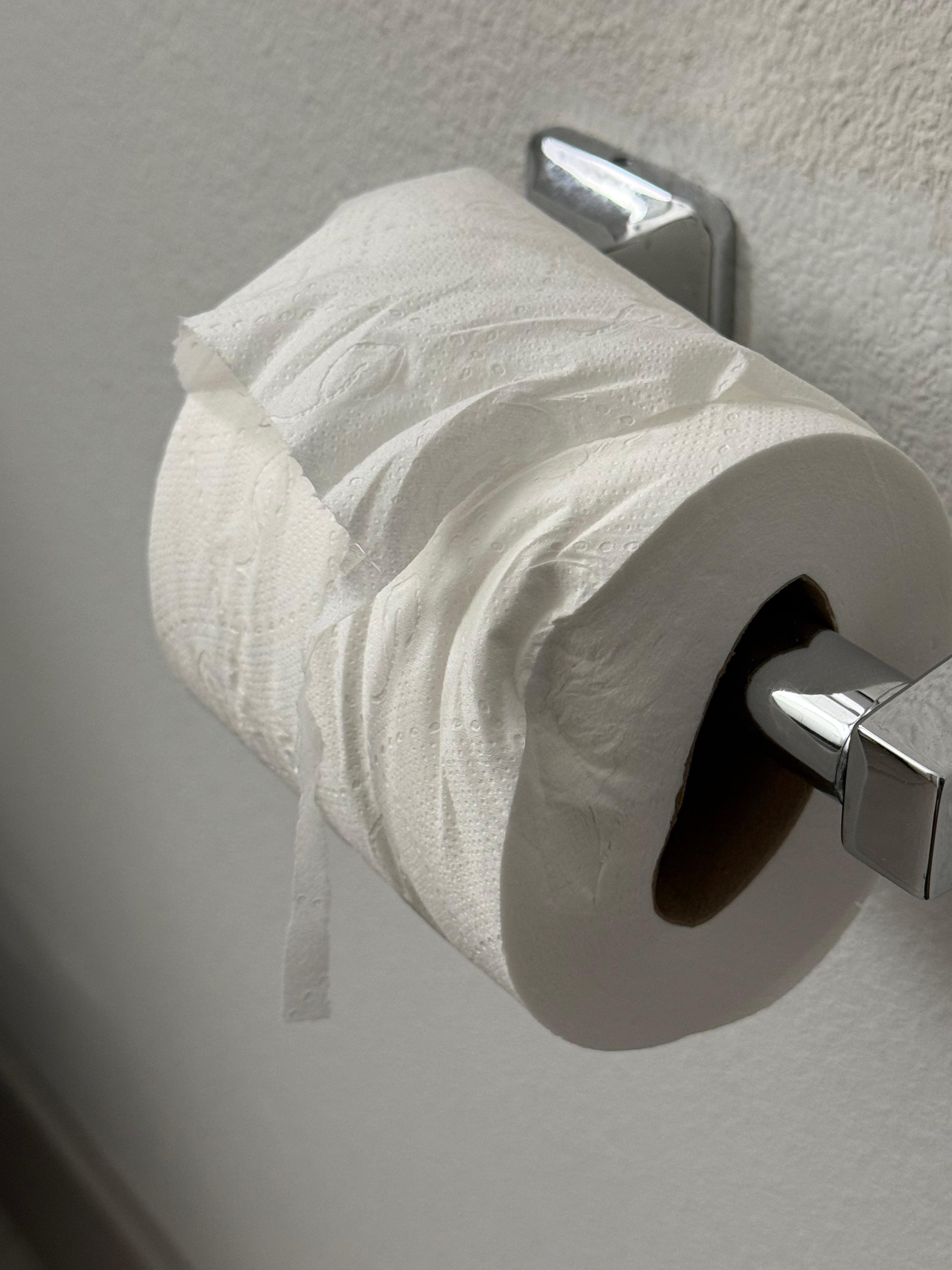 Conditions of tissue in bathroom 