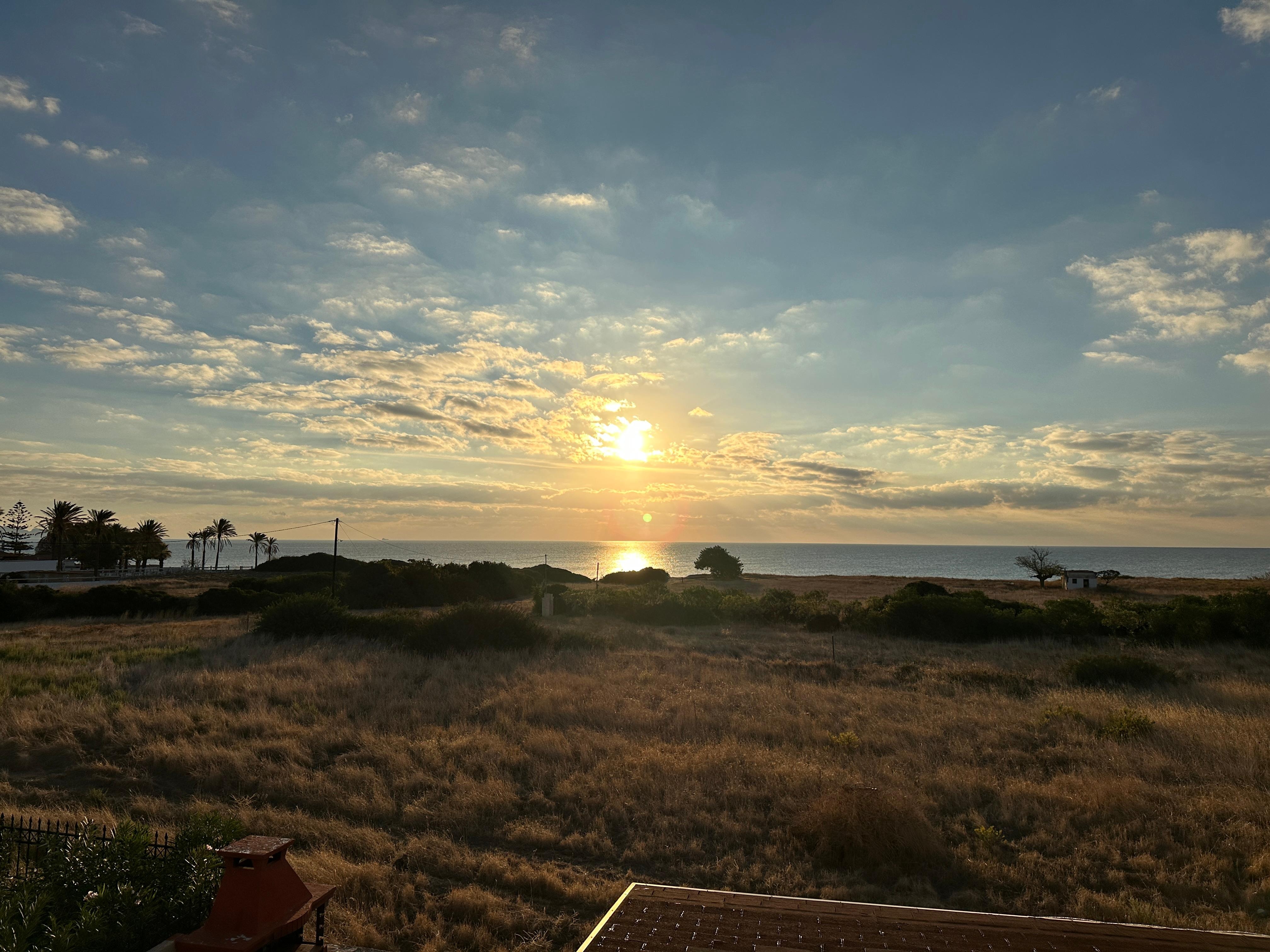 Sonnenaufgang an einem anderen Tag von der Terrasse