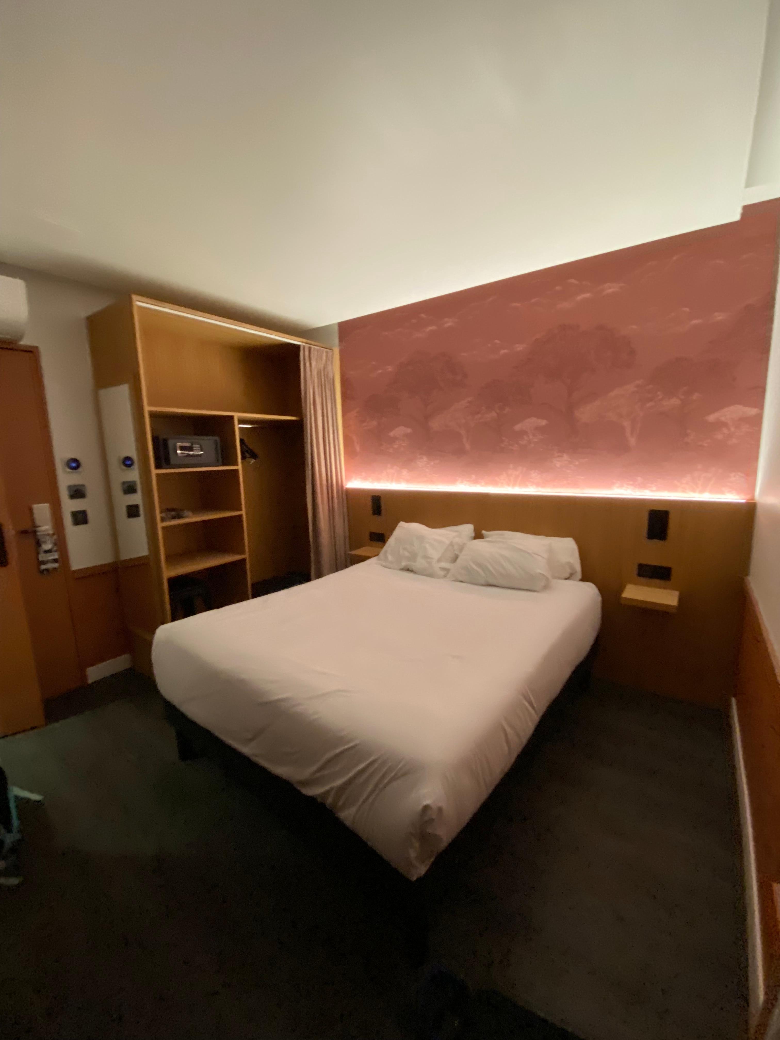 Plenty of space for 2 people and 2 suitcases 