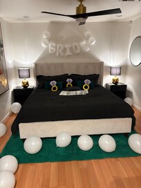 The master decorated for the occasion.
