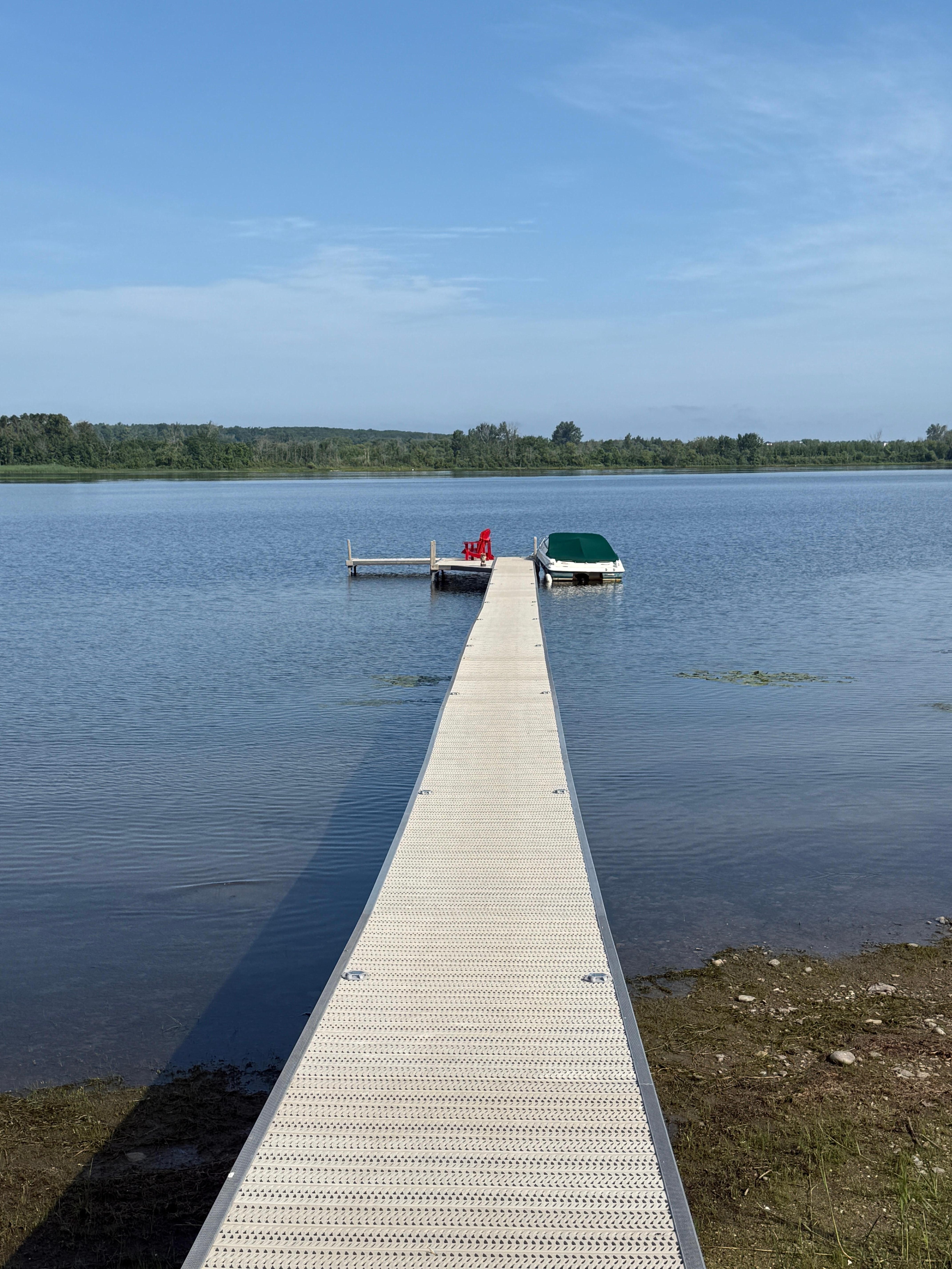 An overview of the dock.