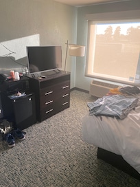 This was the set up. Curtain does not block out light.