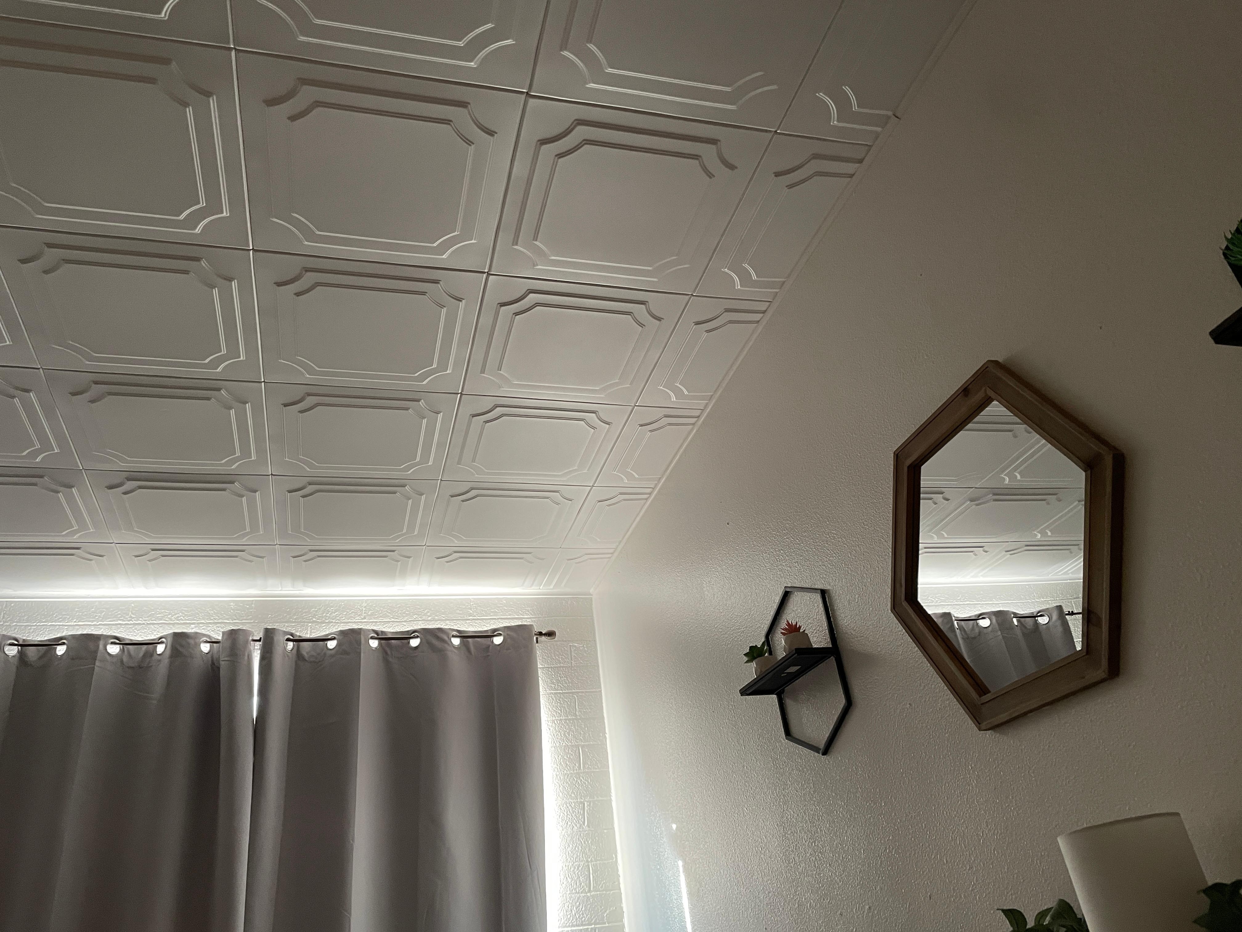 Cool ceiling tiles. The homey, non-institutional decoration is the best part of this room.