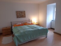 Großes Schlafzimmer