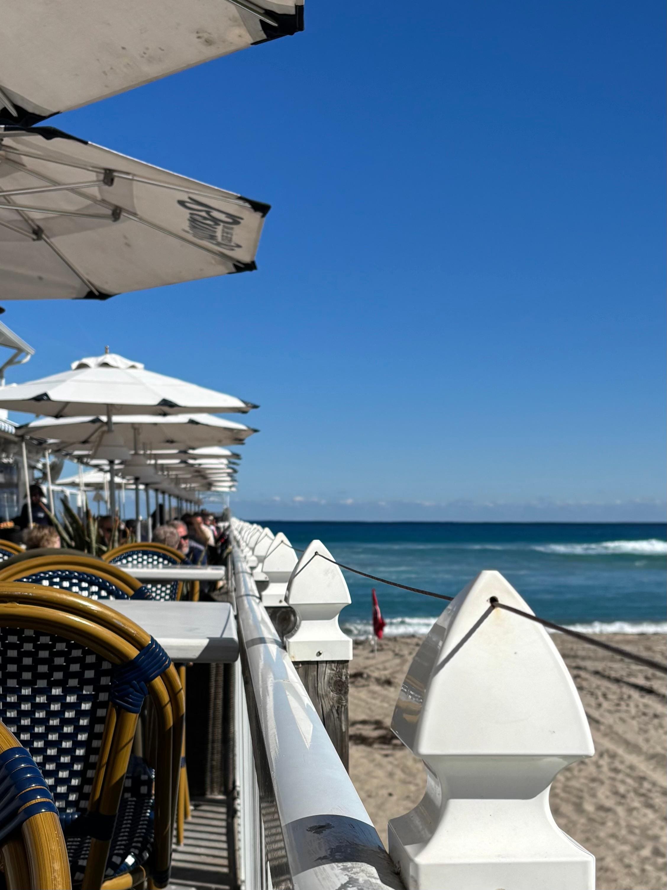 Bennys on the Beach, watch the surfers! 
