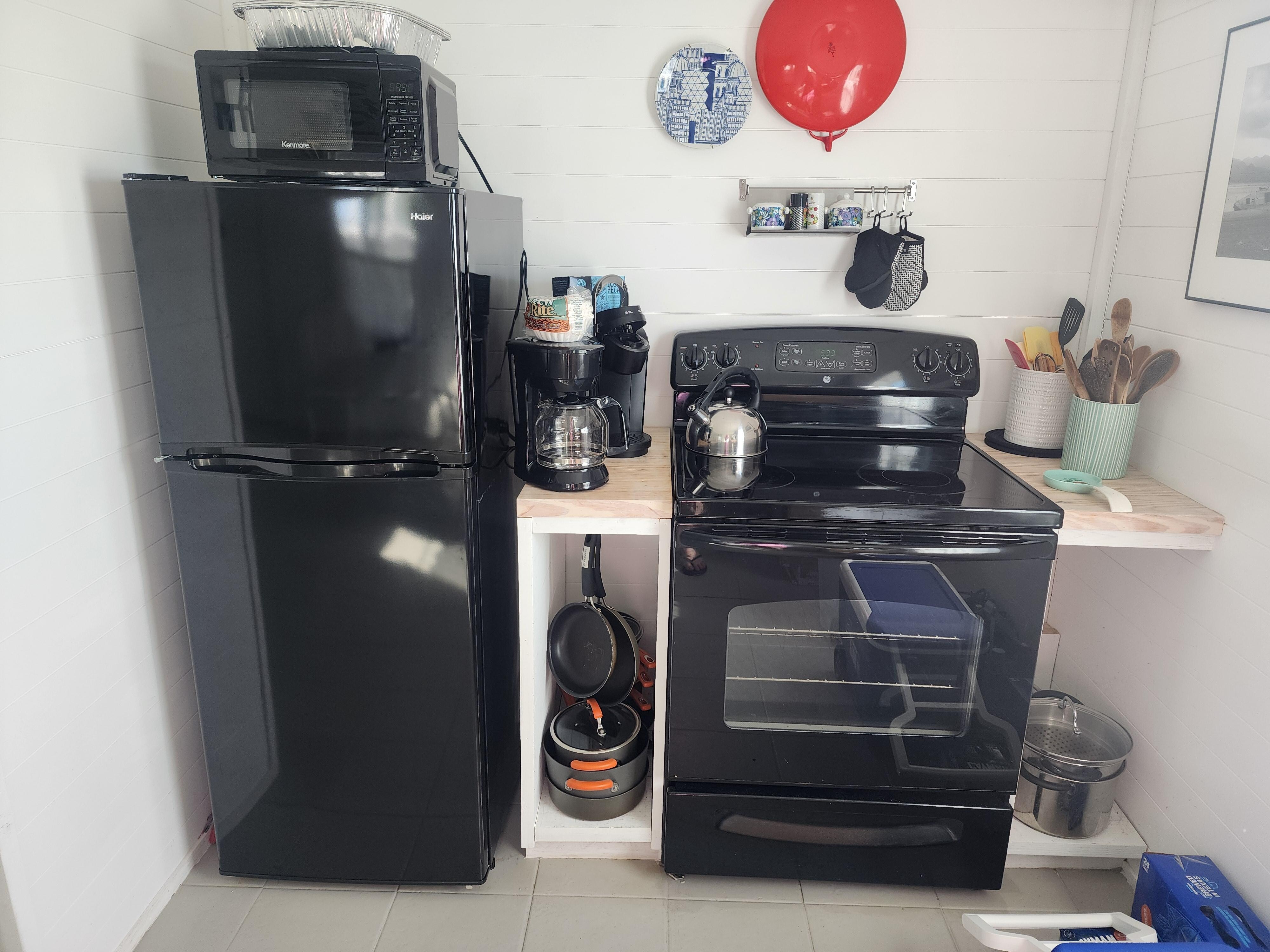 Plenty of space for cooking with lots of pots pans and utensils provided