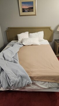 Queen/double bed in last room option