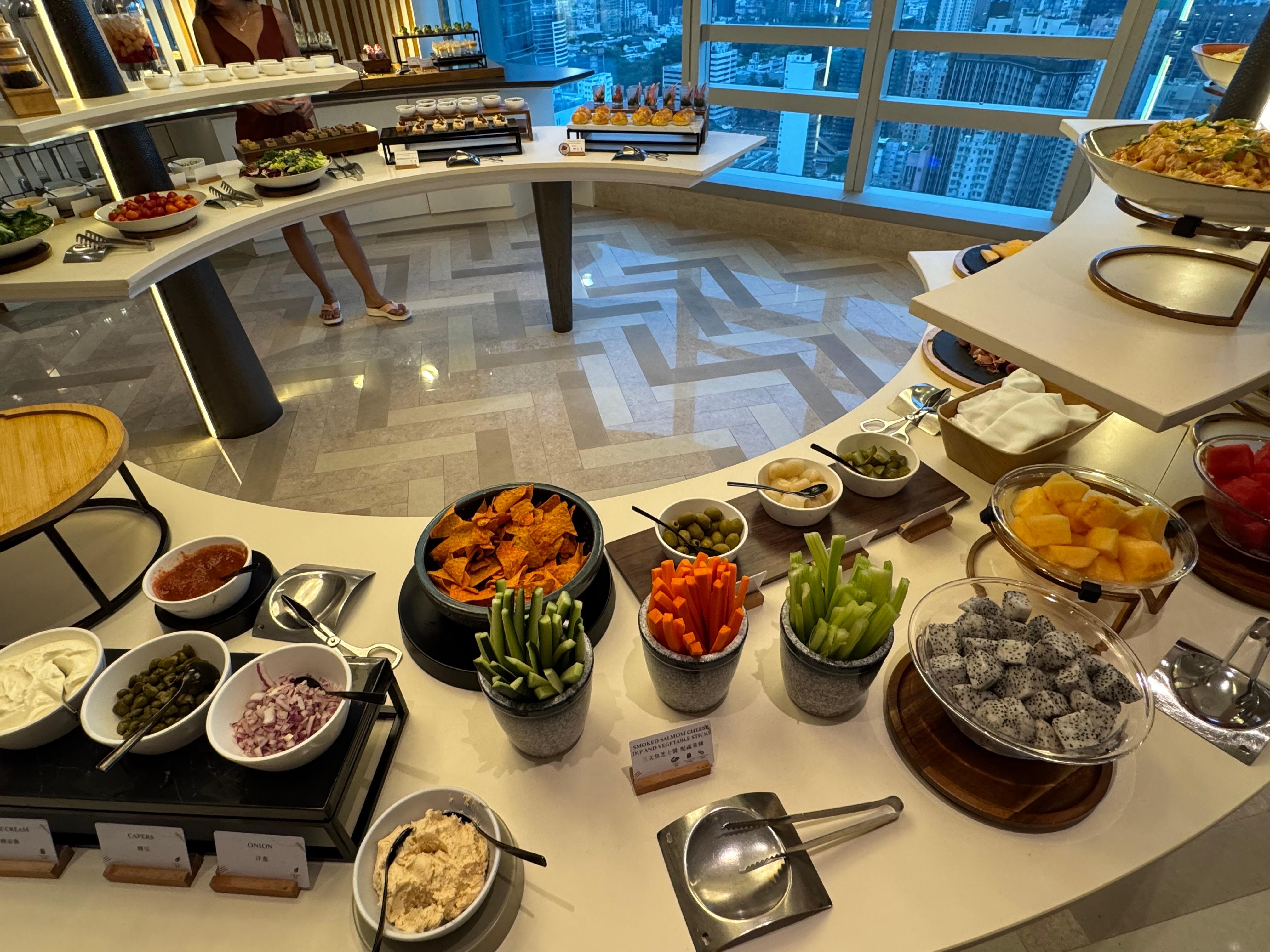 Complimentary dinner in the lounge