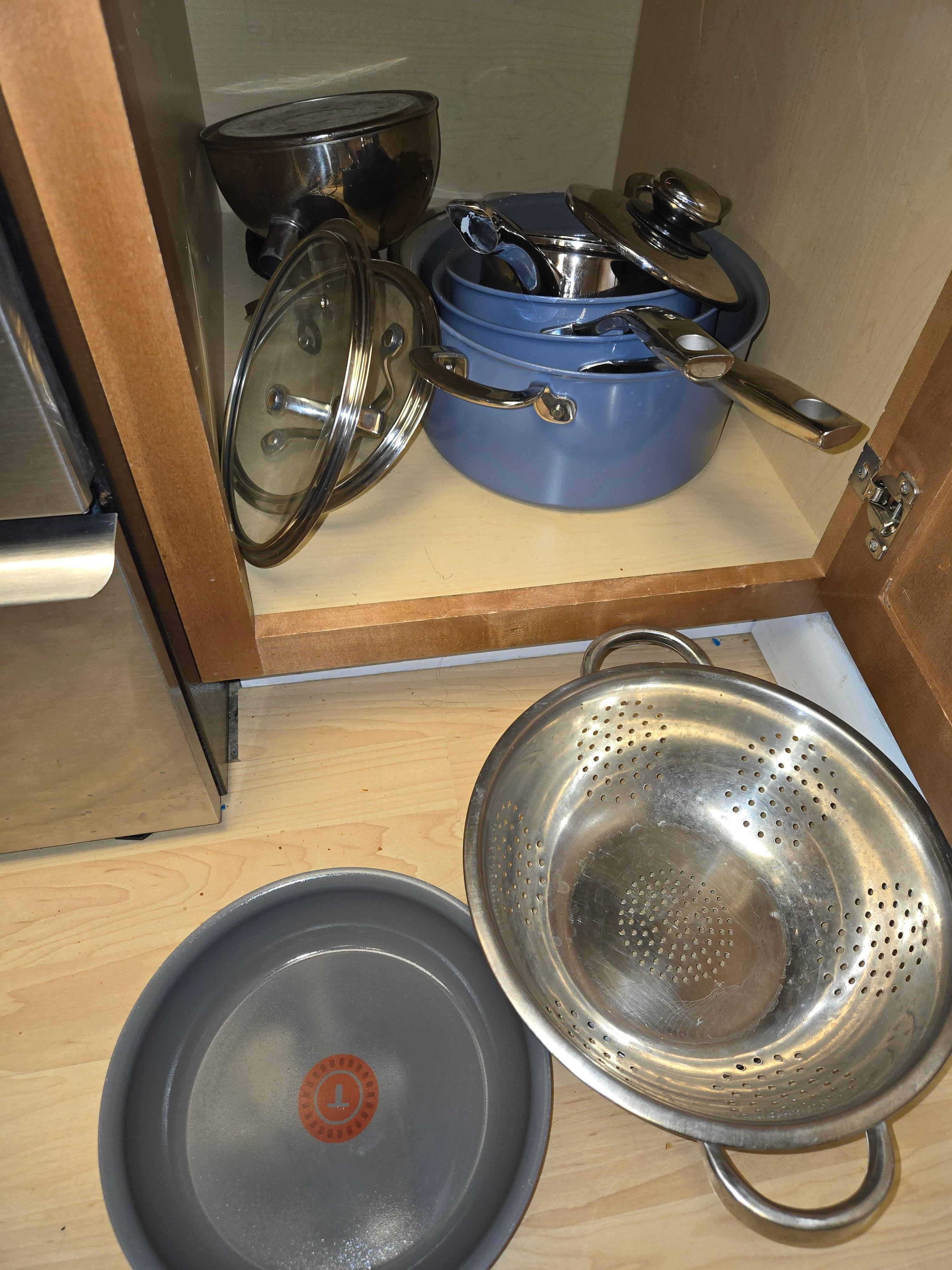 Pot selection, so much for  making pancakes or bacon for 6.