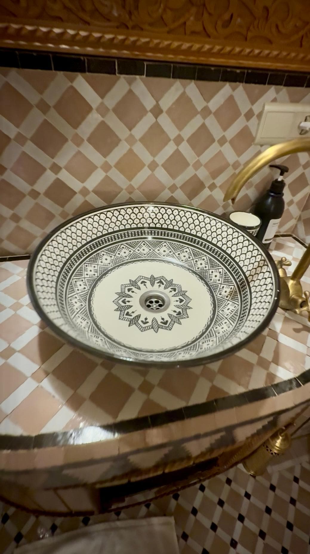 Banheiro com louça linda!