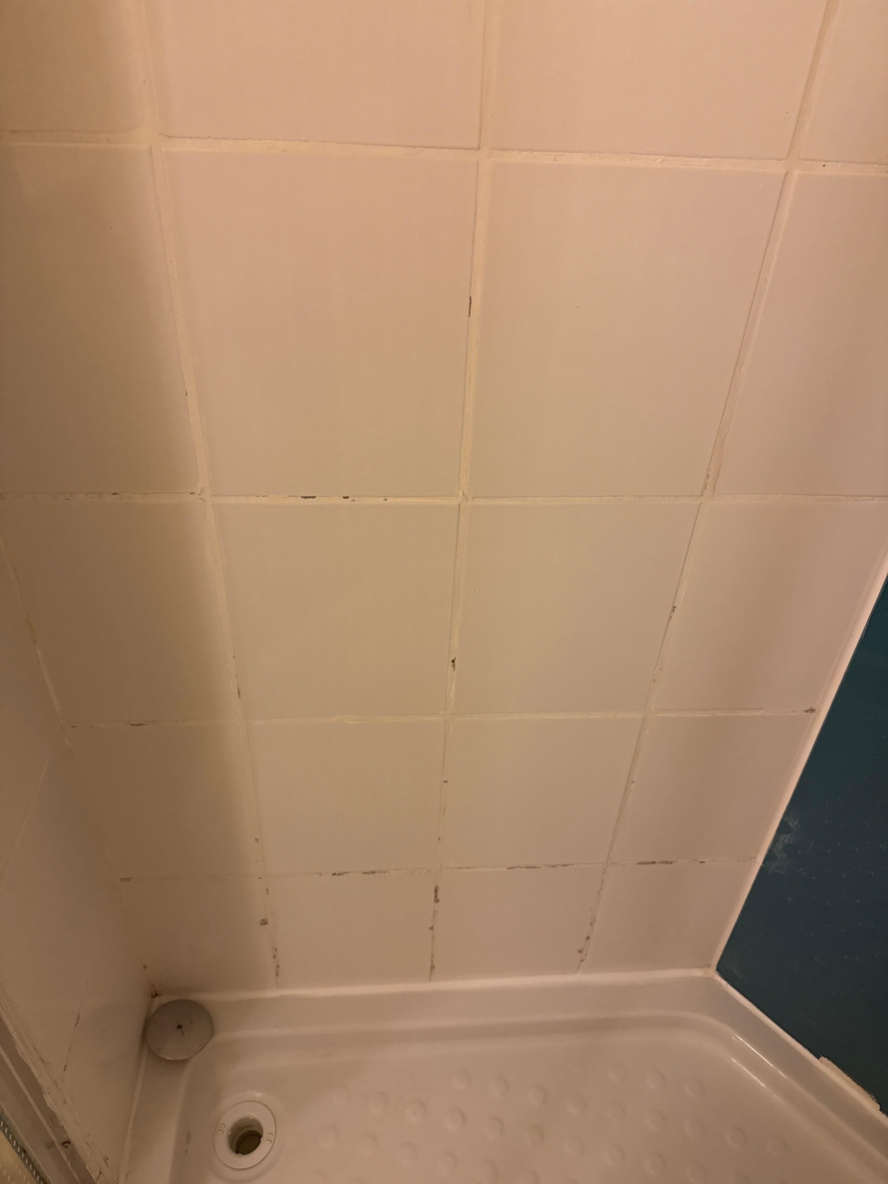 Banyo seramikleri siyah kir dolu