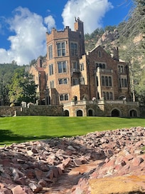 Glen Eyrie Castle