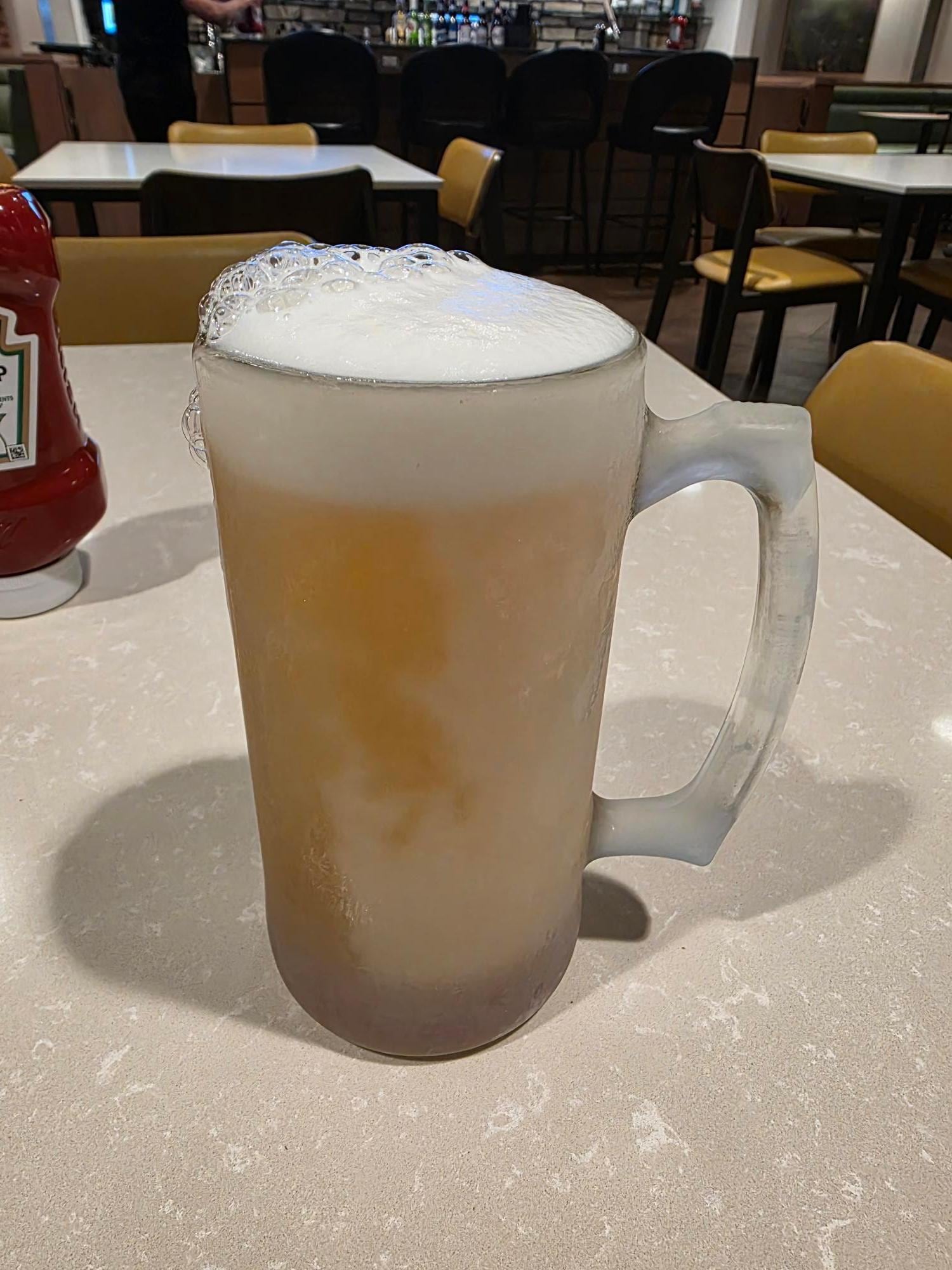 25oz and frosted glass!
Leduc Brewing