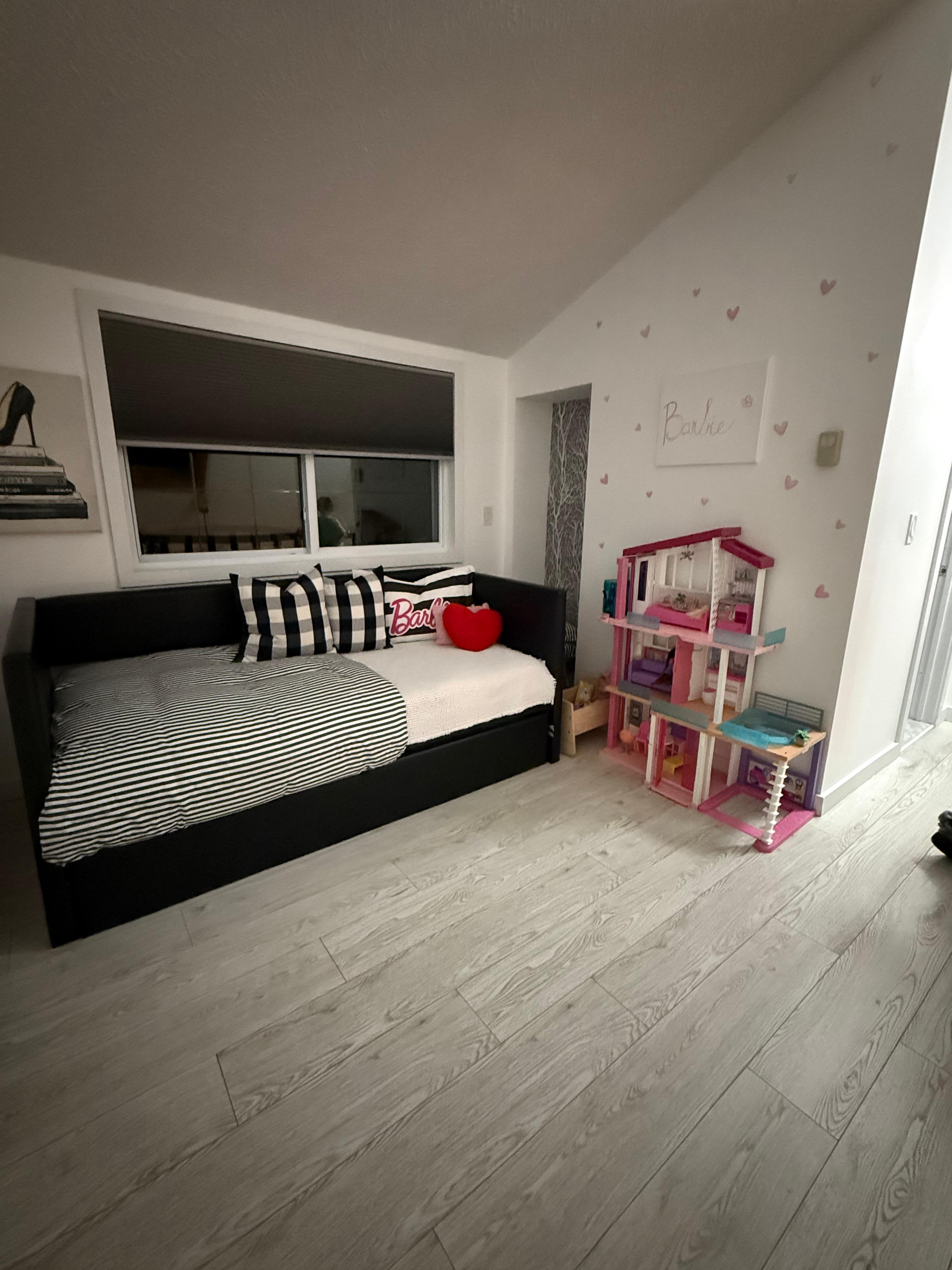 Bonus daybed area and Barbie house