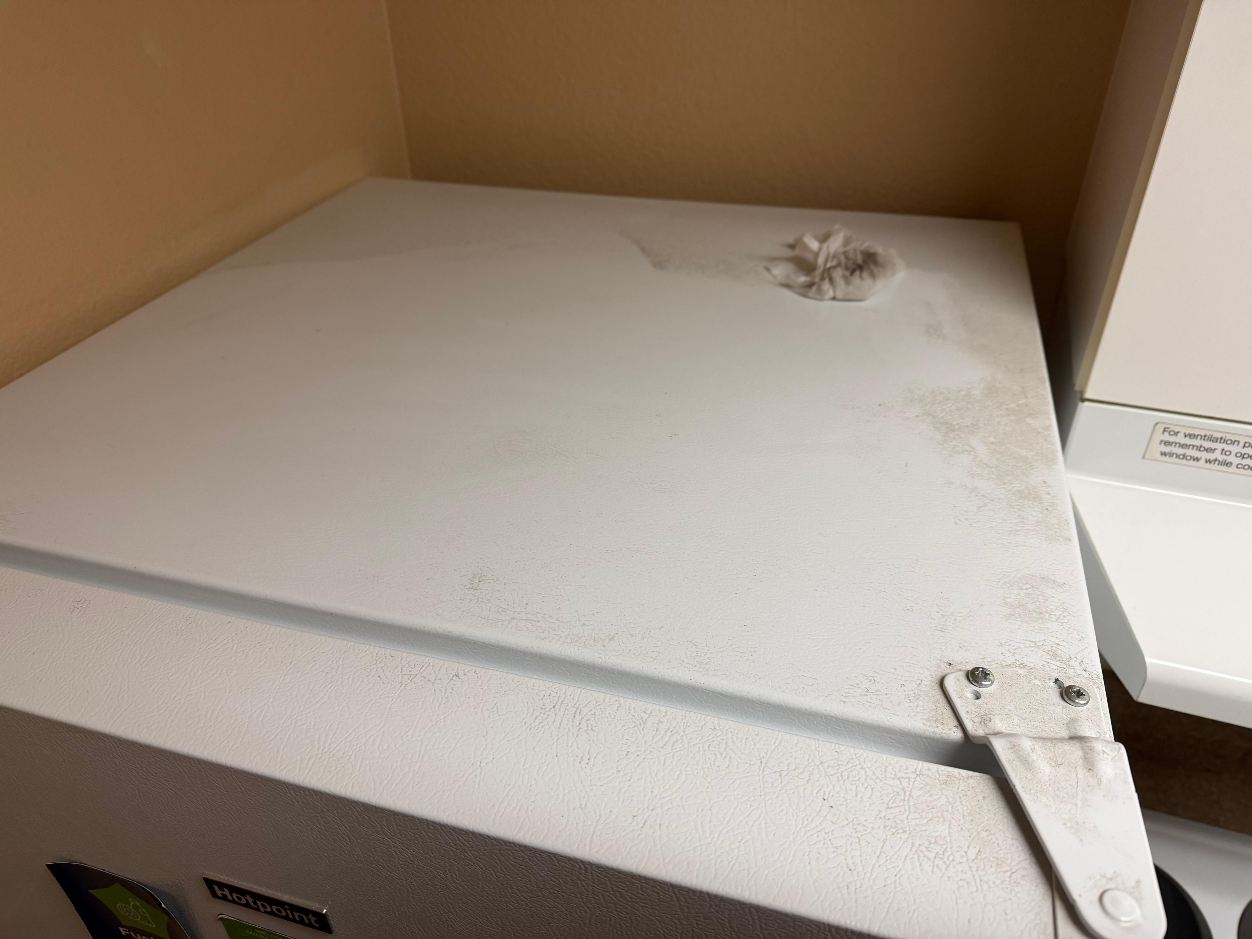 Top of the fridge is / was sticky and dirty. Had to give it a good cleaning.