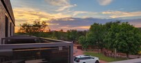 3rd floor balcony mountain view