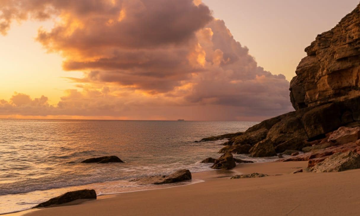 Beach 4 min walk. Amazing 