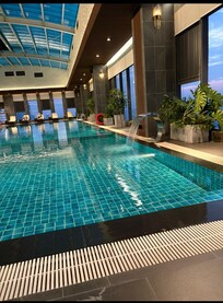 Roof top indoor heated pool , changing rooms , lockers and showers