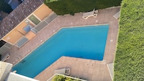 Vue sur la piscine