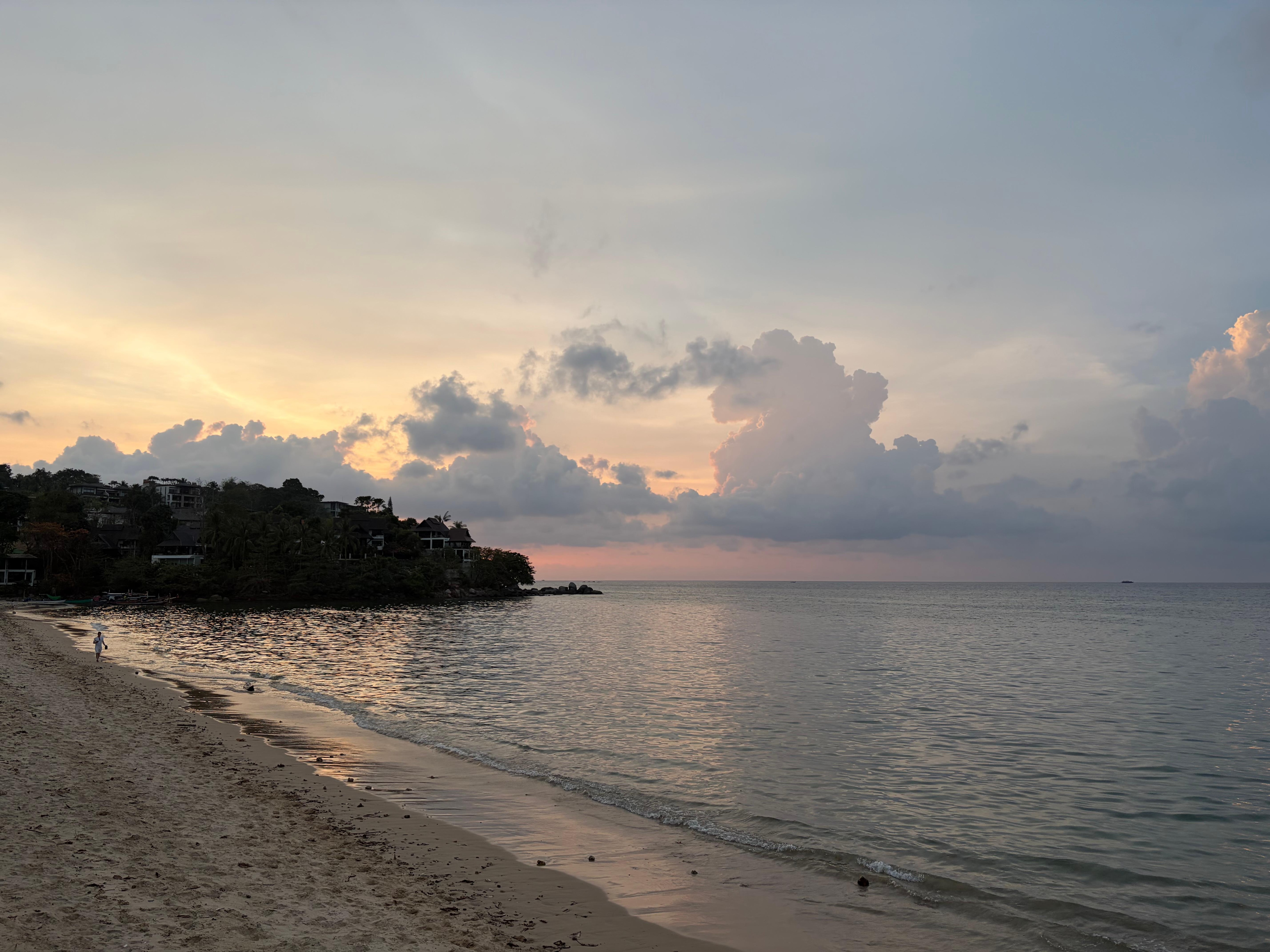 Beach just a few steps from the hotel 