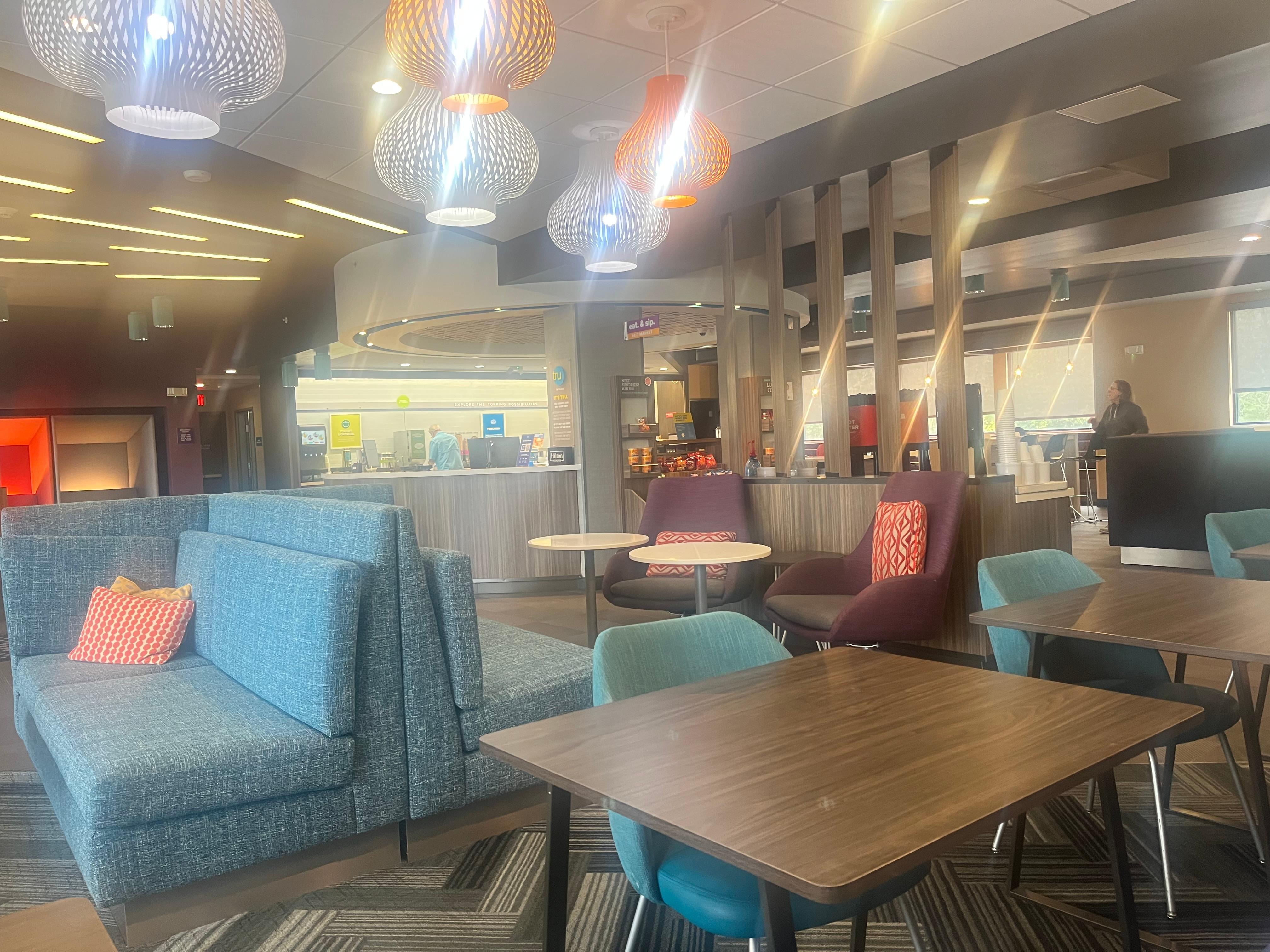 Lobby and breakfast bar