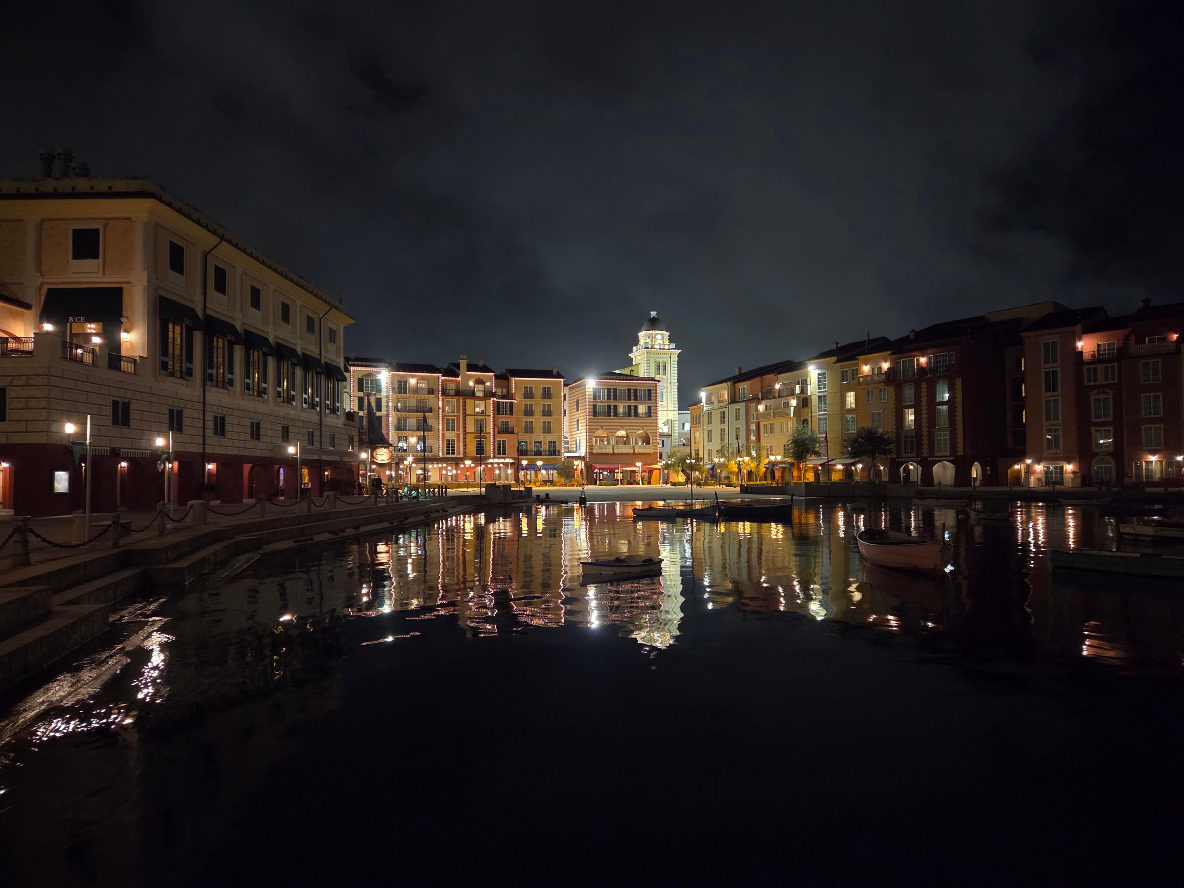 The harbour at night