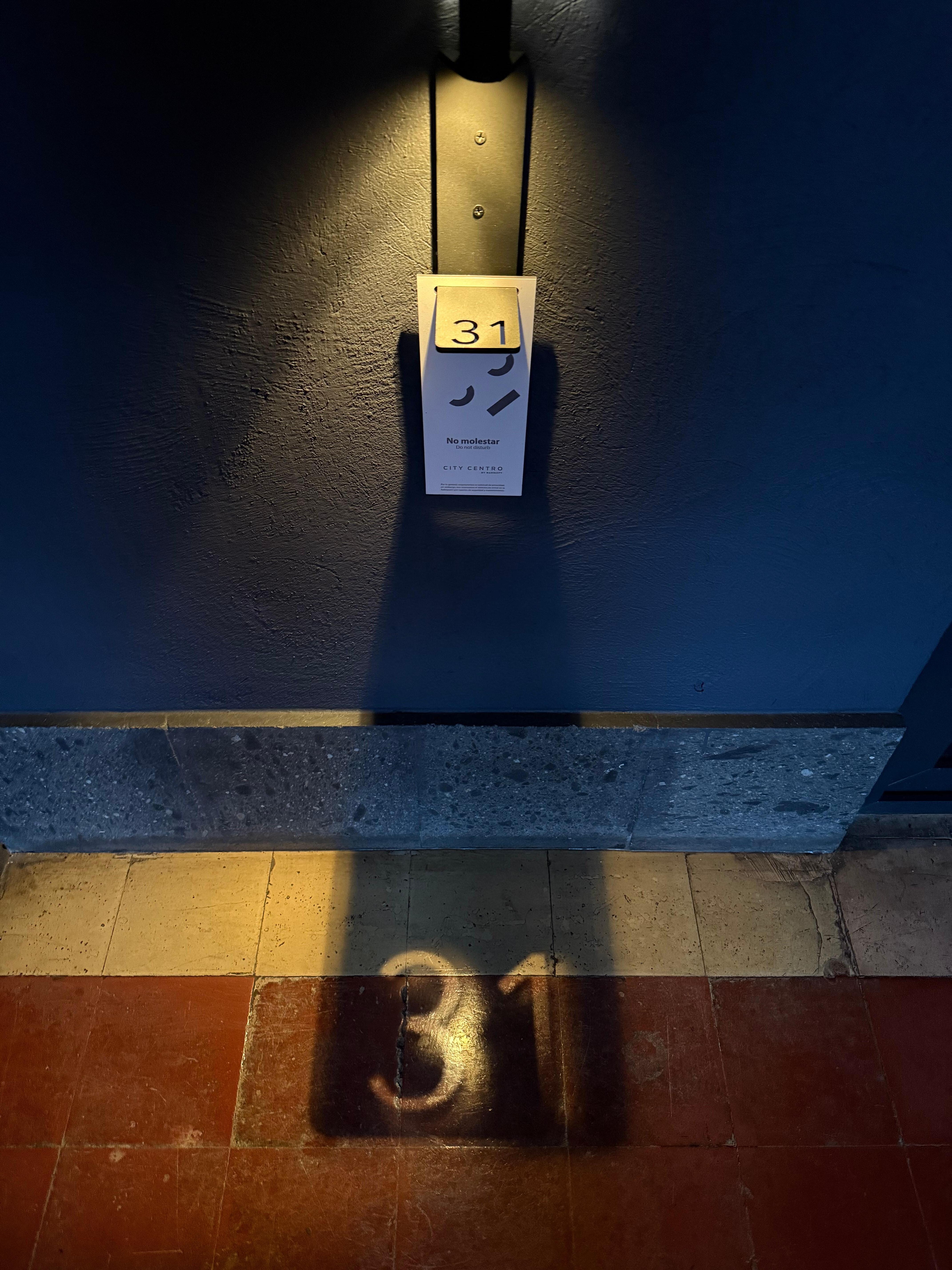 Cool room number & Do No Disturb 