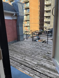 Terrasse accessible via la ruelle