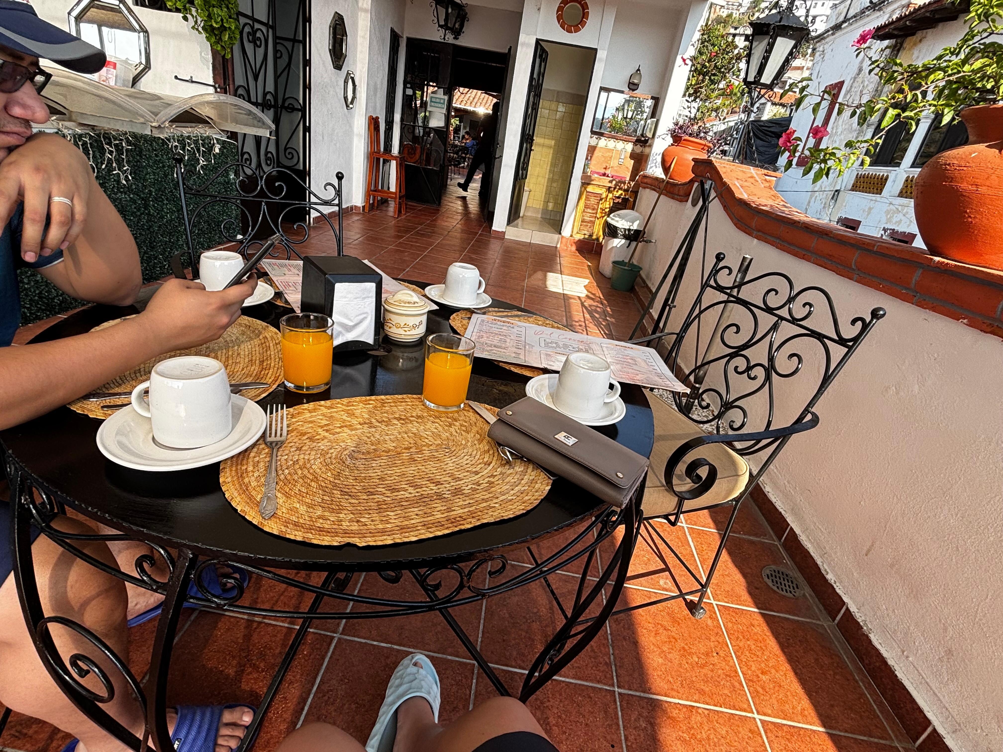 Restaurante y la comida muy rica y una vista chula 