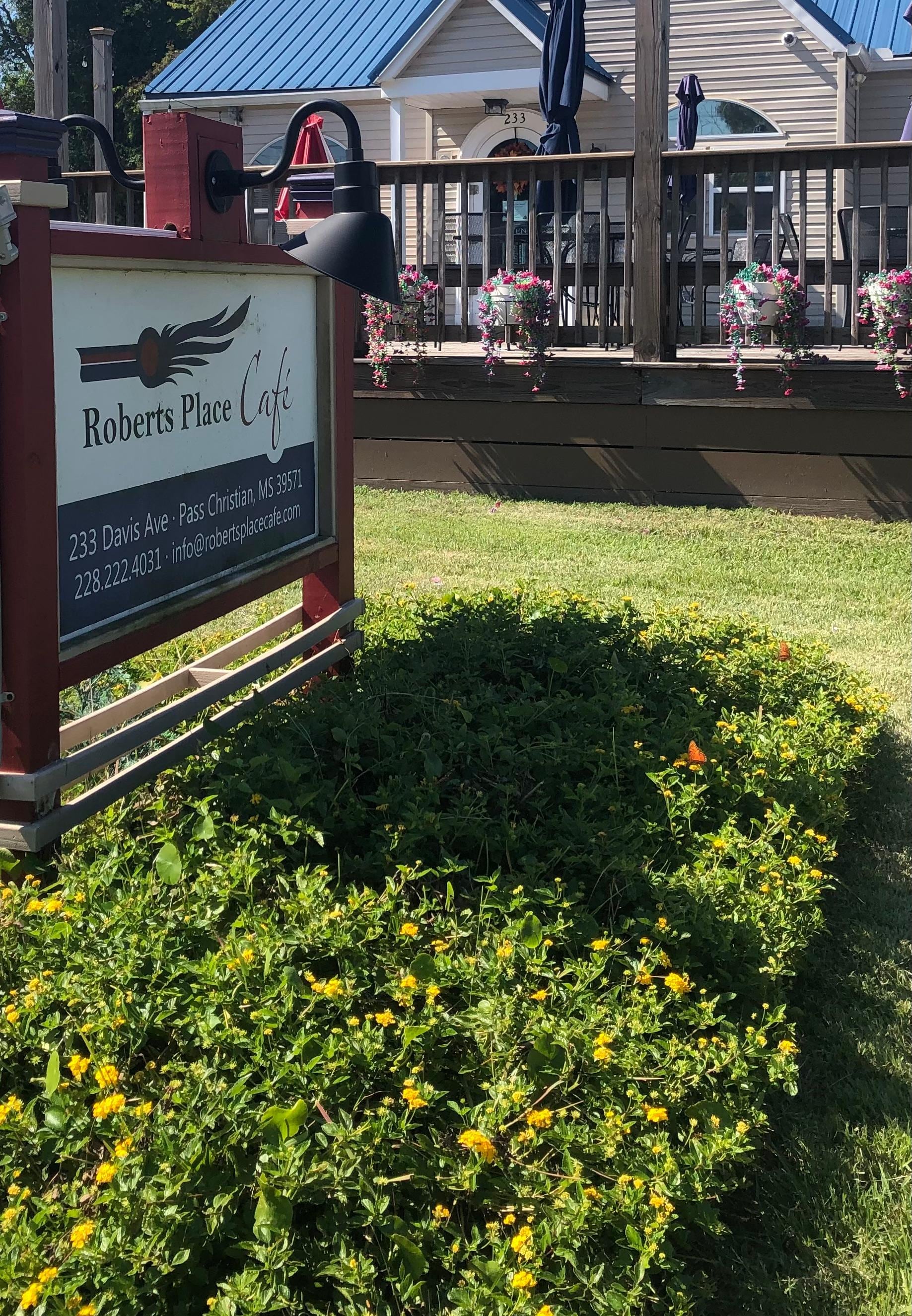 Great place for breakfast and lunch. Check hours and days open. Very nice place.