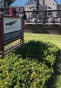 Great place for breakfast and lunch. Check hours and days open. Very nice place.